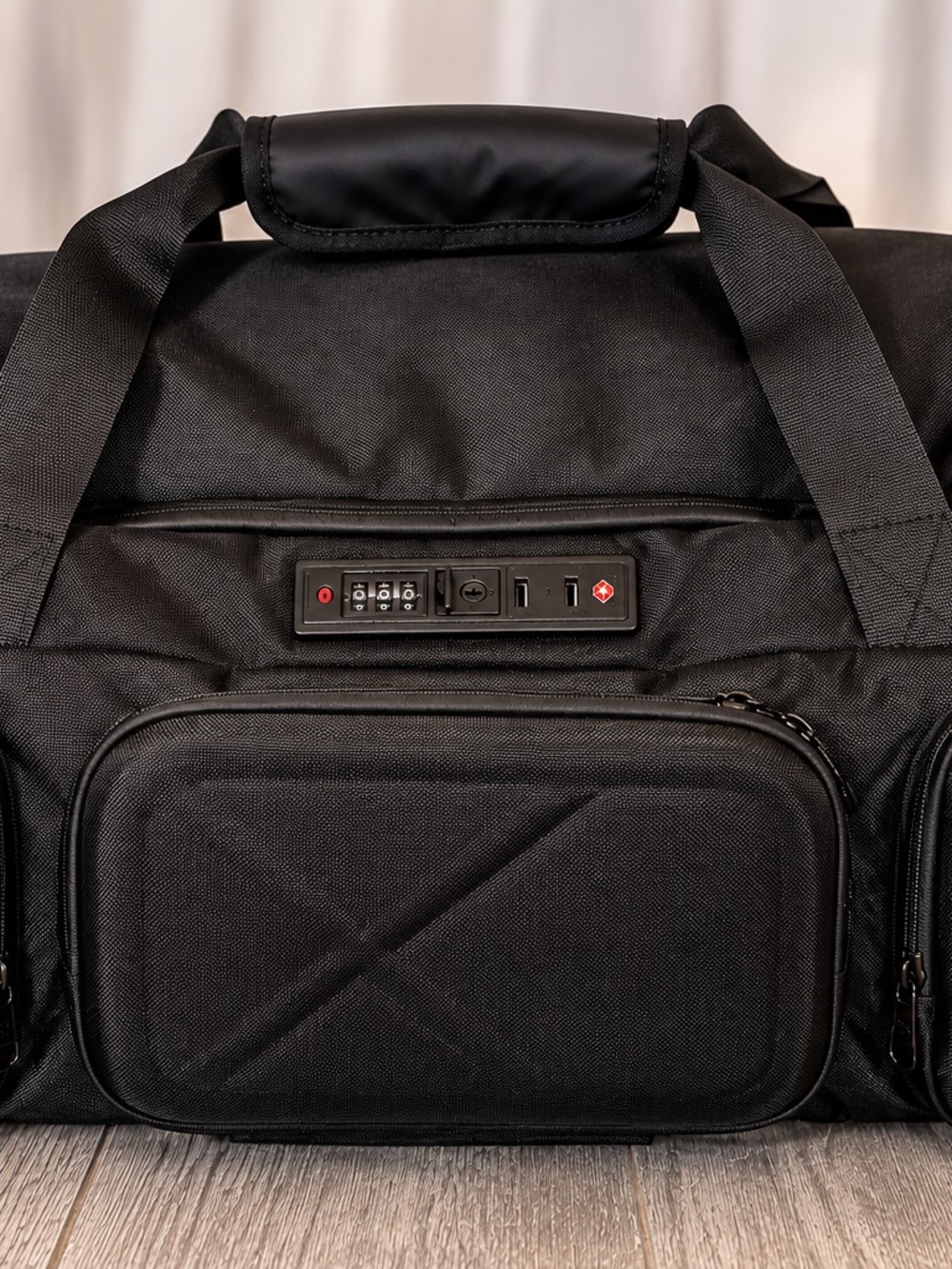 VERIA Savvy DuffelPack Large Black Convertible Travel Backpack NWT